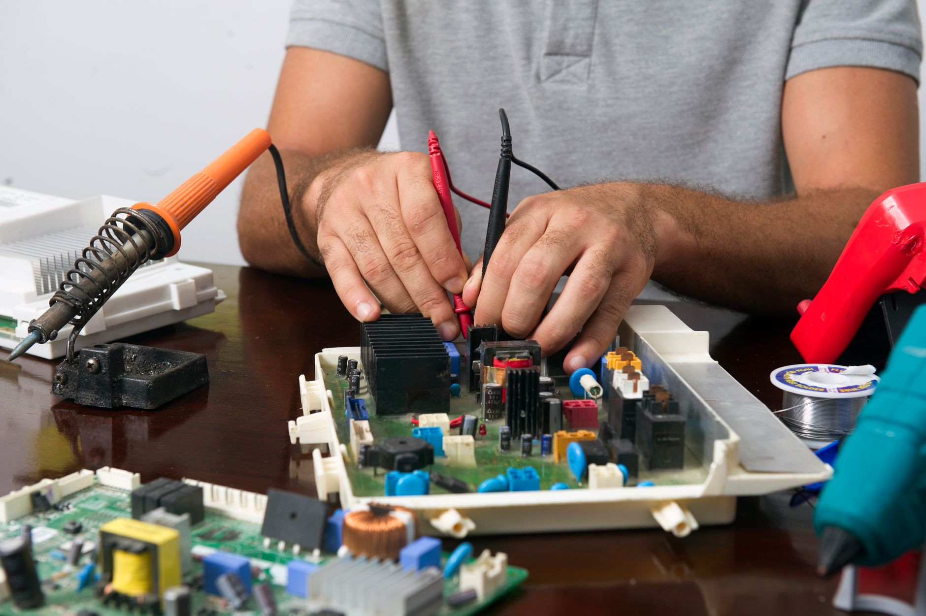 Réparation électroménager équipe à Courbevoie
